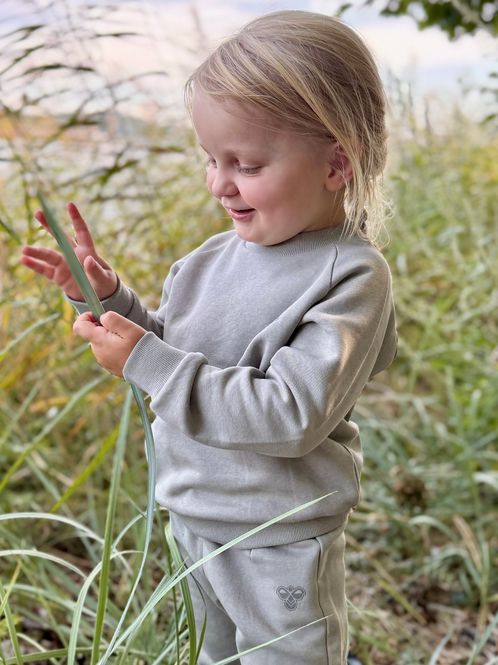 Hovedbilde Hummel x DressMyKid Solid Bumble joggedress-sett, ...